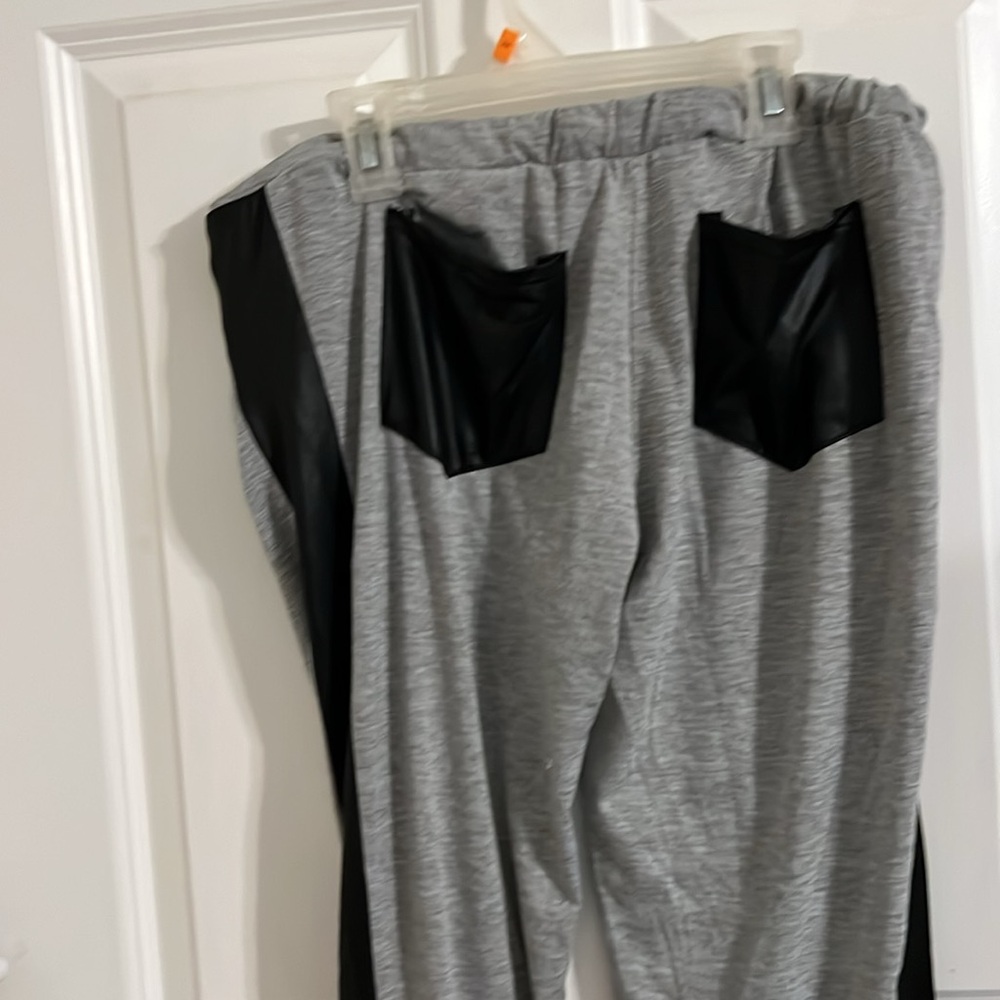 Gray sweatpants with vegan leather black accents - Picture 5 of 6